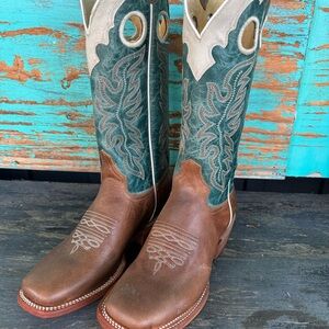 Women’s cowboy boots